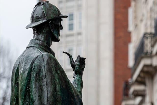 Sherlock Holmes Outdoor Escape Game in London - Photo 1 of 6